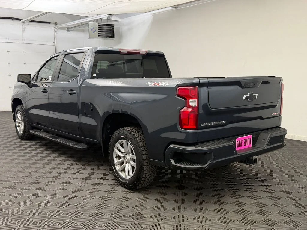 Used 2022 Shadow Gray Metallic Chevrolet RST image 3