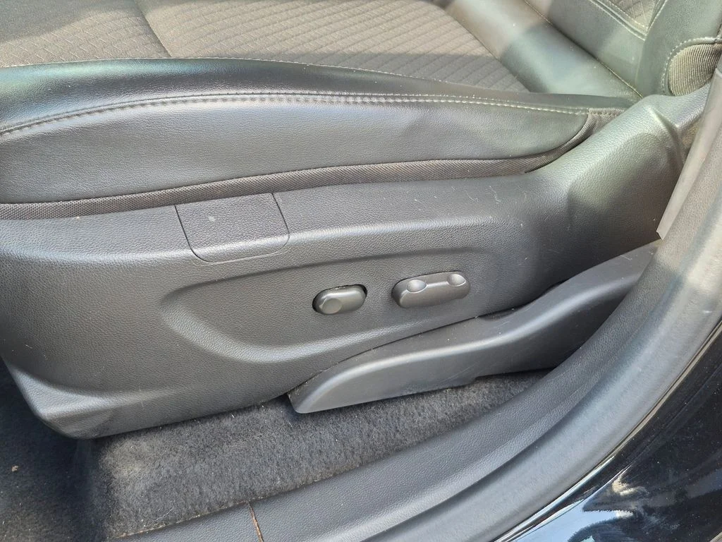 Used 2022 Black Buick Preferred image 16