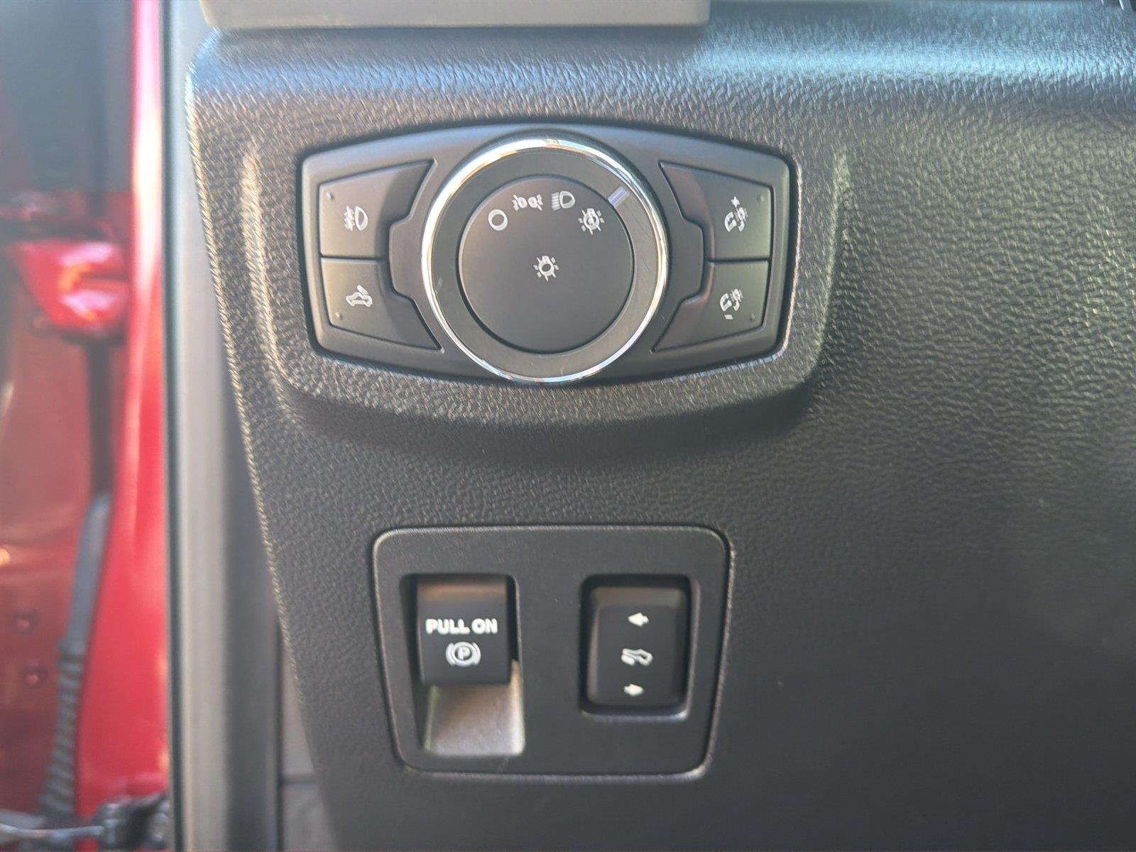 Used 2019 Ruby Red Metallic Tinted Clearcoat Ford LARIAT image 29