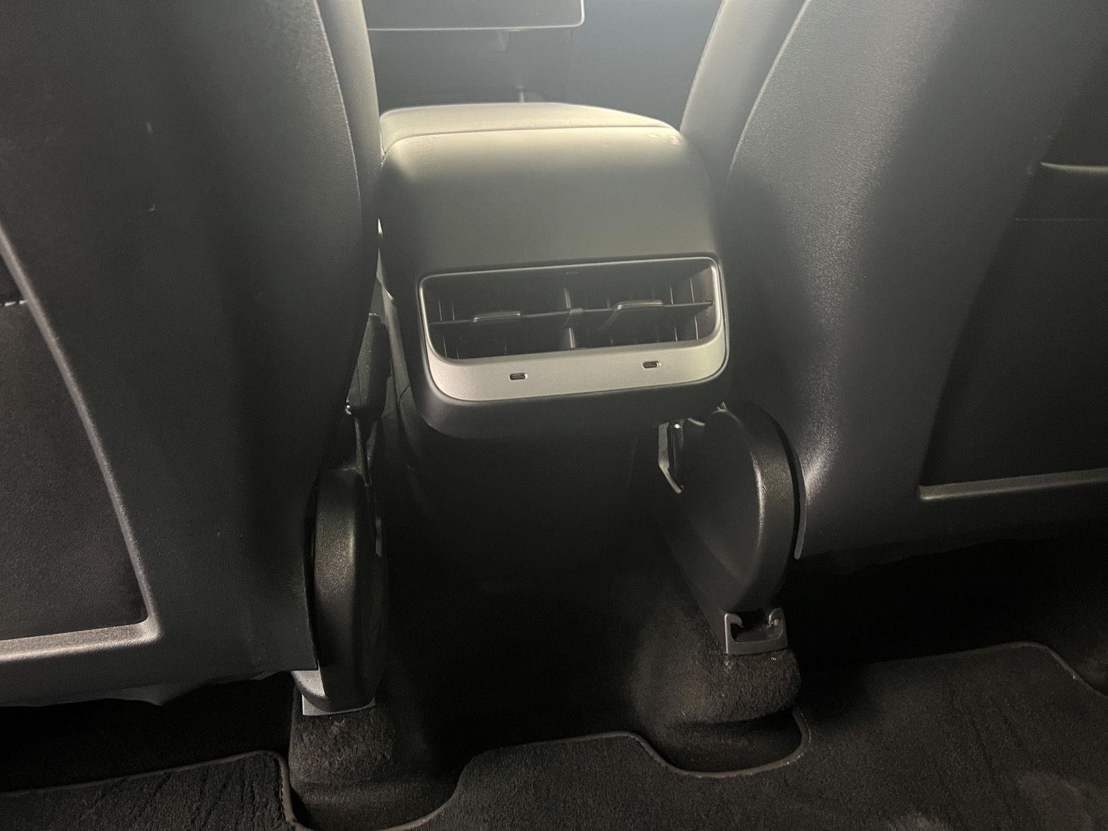 2020 Tesla Model Y Long Range - Photo 26