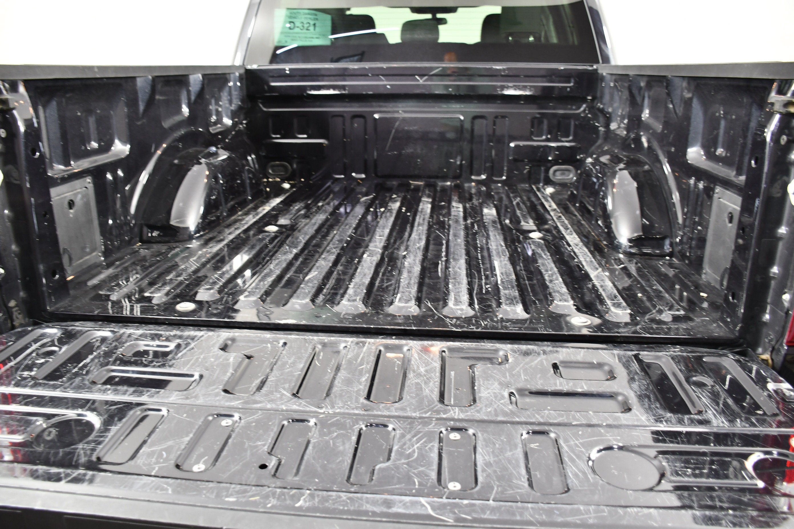 Used 2025 Black Metallic Ford XLT image 50