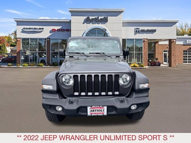 Used 2022 Gray Jeep Unlimited Sport S image 3