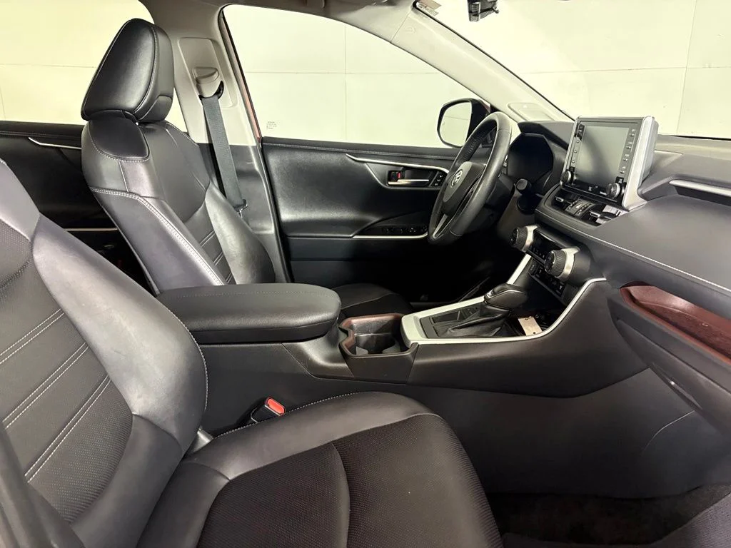 2019 Toyota RAV4 Limited - Photo 14