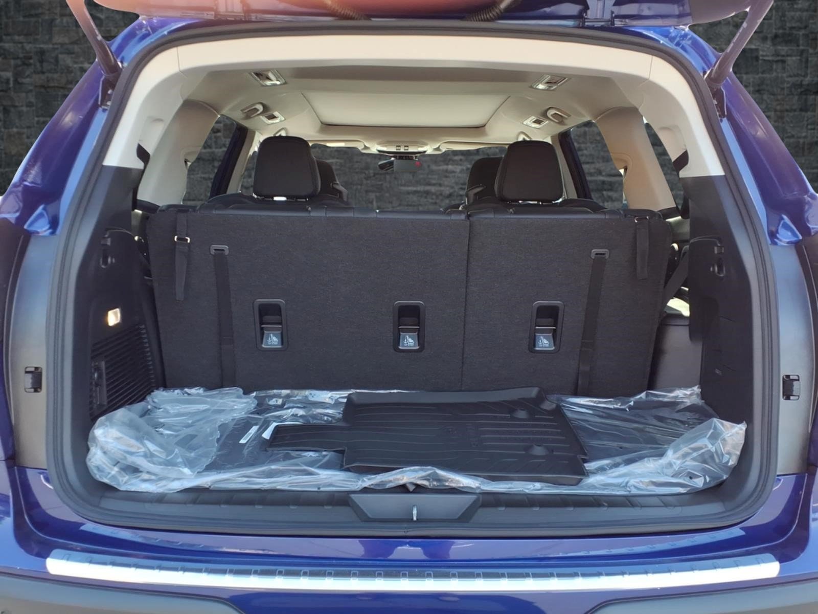 New 2026 SAPPHIRE BLUE PEARL Subaru Limited 7-Passenger image 25