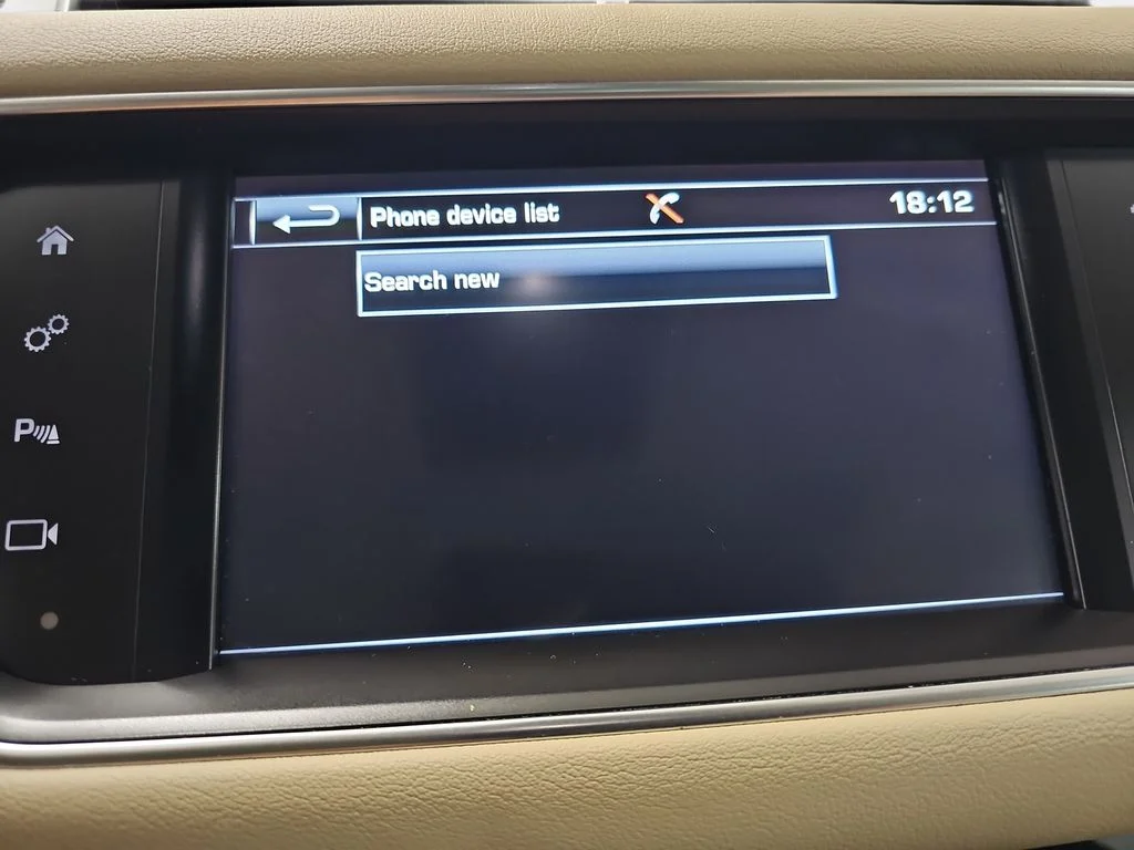 Used 2016 Blue Land Rover HSE Td6 image 23