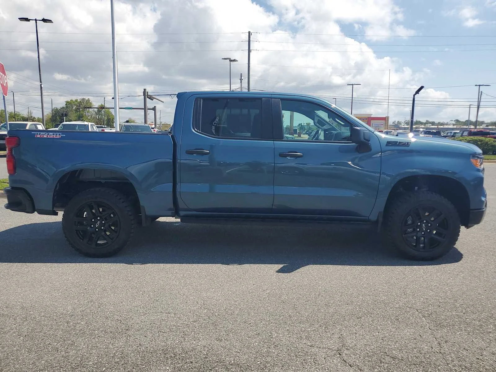 Used 2024 Lakeshore Blue Metallic Chevrolet Custom Trail Boss image 7