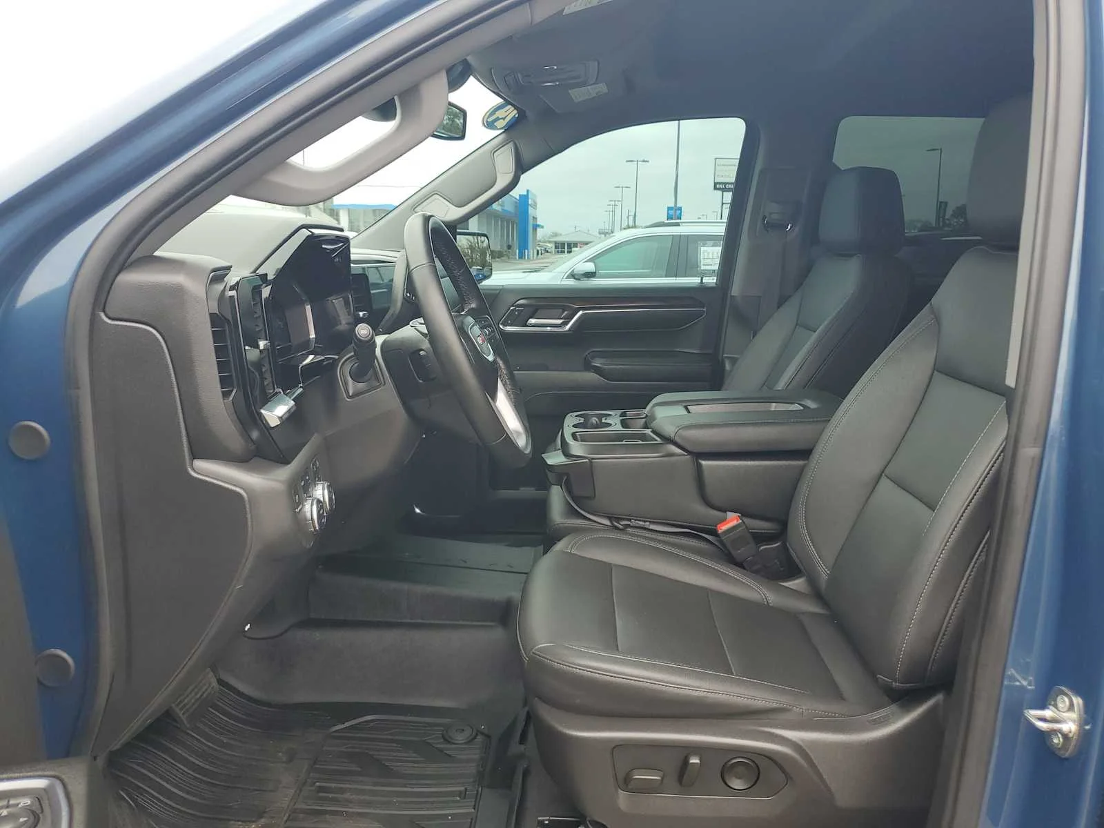 Used 2024 Downpour Metallic GMC SLT image 14