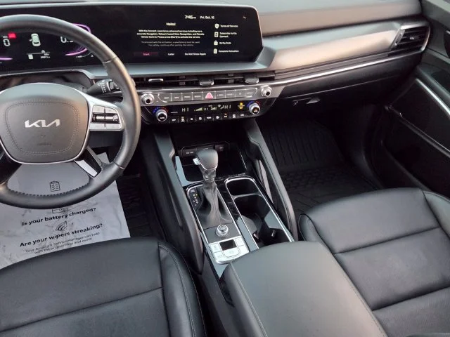 Used 2025 White Kia LX image 11