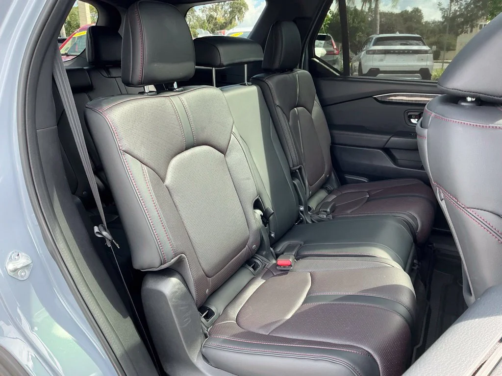 Used 2025  Honda Black Edition image 22