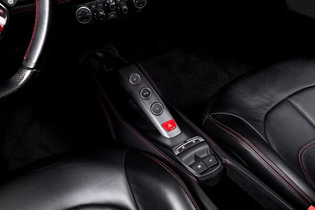 Certified Used 2018 Rosso Fiorano Ferrari  image 30