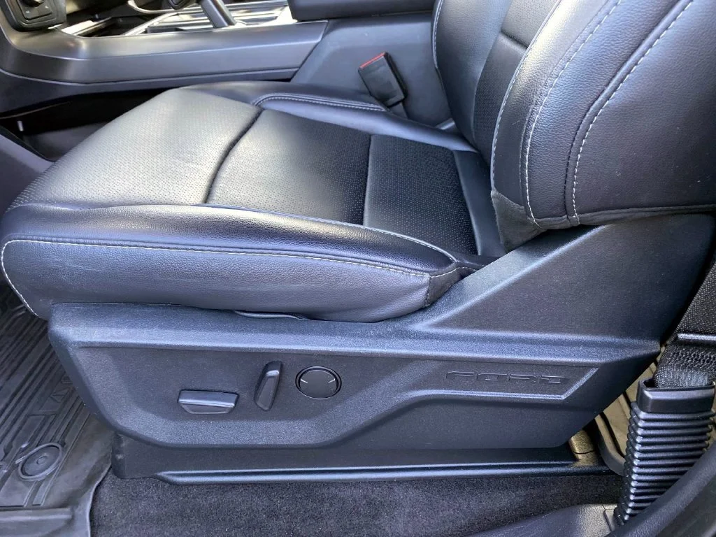 Used 2025 Black Metallic Ford Lariat image 26