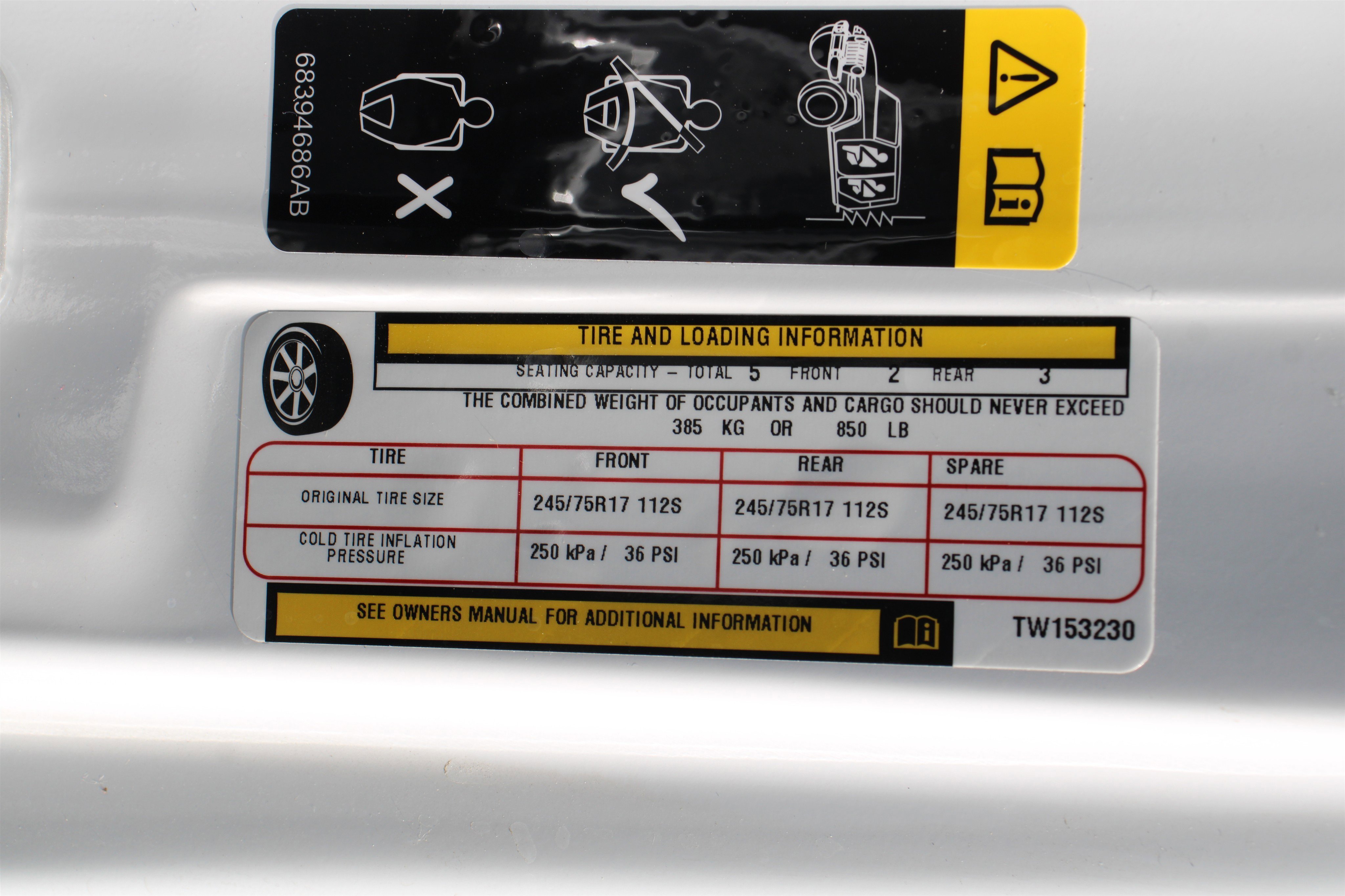 New 2026 Bright White Clear-Coat Exterior Paint Jeep Sport S image 37