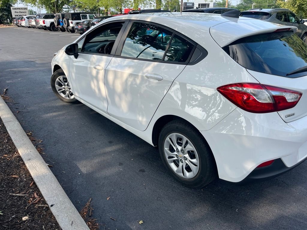 Used 2019 Summit White Chevrolet LS image 3