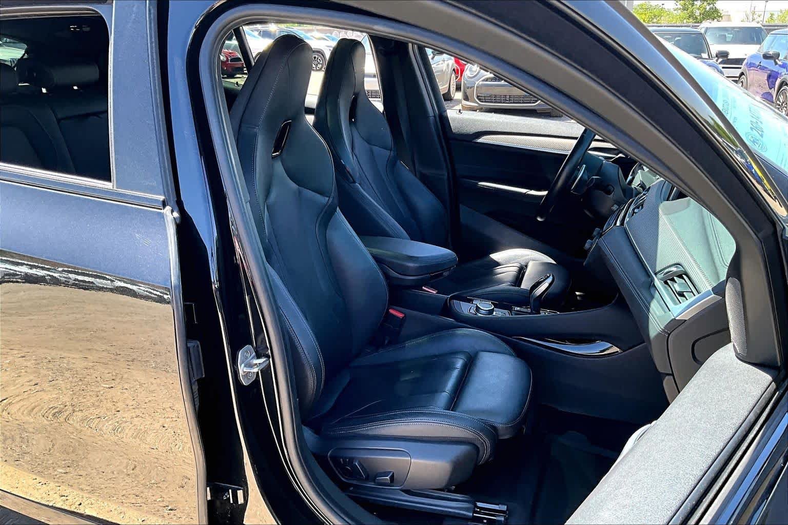 Used 2020 Black Sapphire Metallic BMW M35i image 7