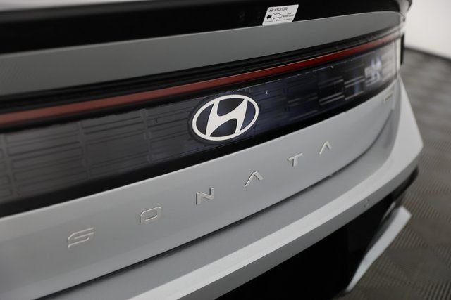 2025 Hyundai Sonata Hybrid Limited - Photo 30