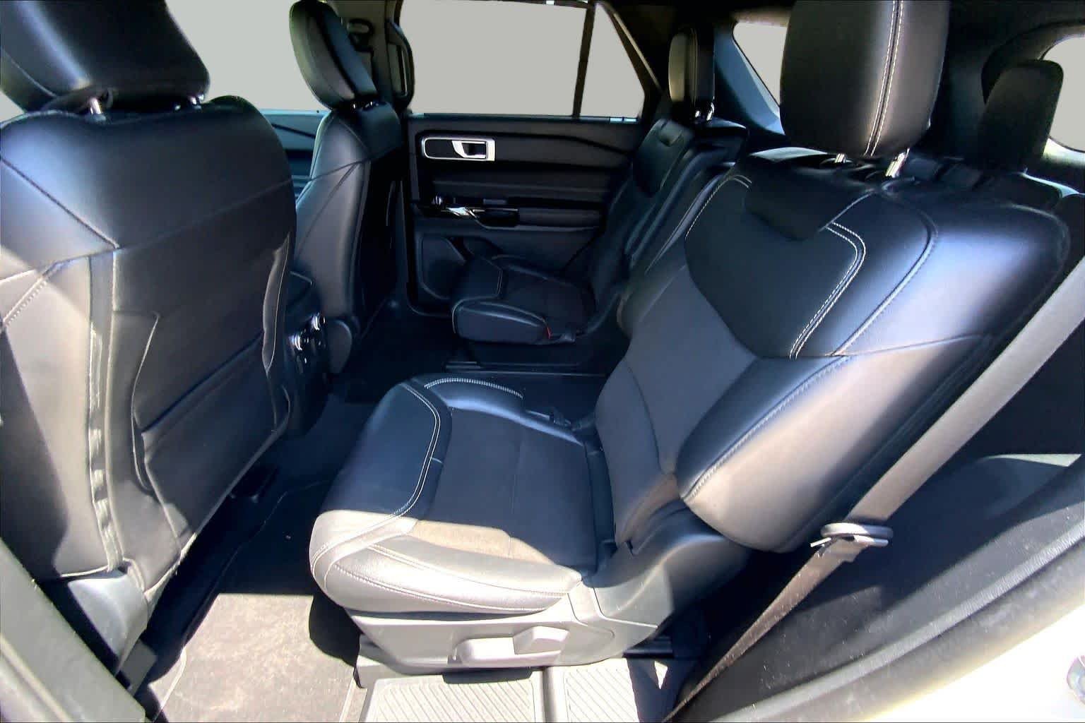 Used 2023 Star White Metallic Tri-Coat Ford ST image 20