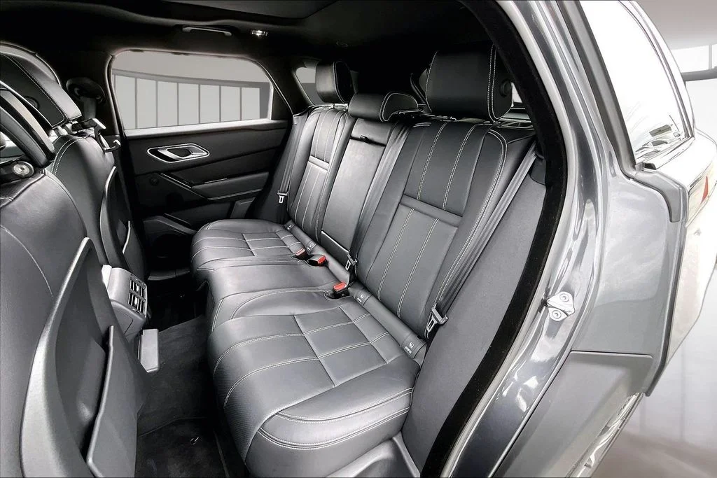 Used 2022 Gray Land Rover P250 R-Dynamic S image 20