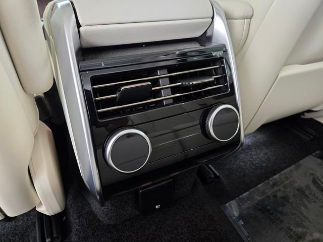 Used 2026  Land Rover SE image 13