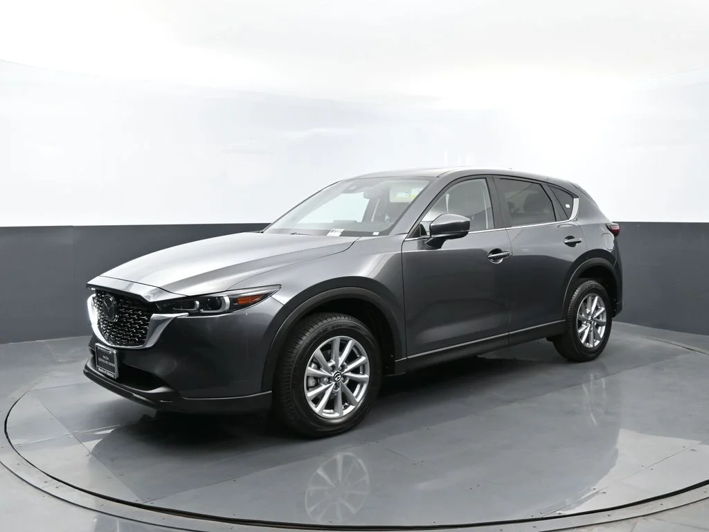 2023 Mazda CX-5 S Preferred package Auto AWD's photo