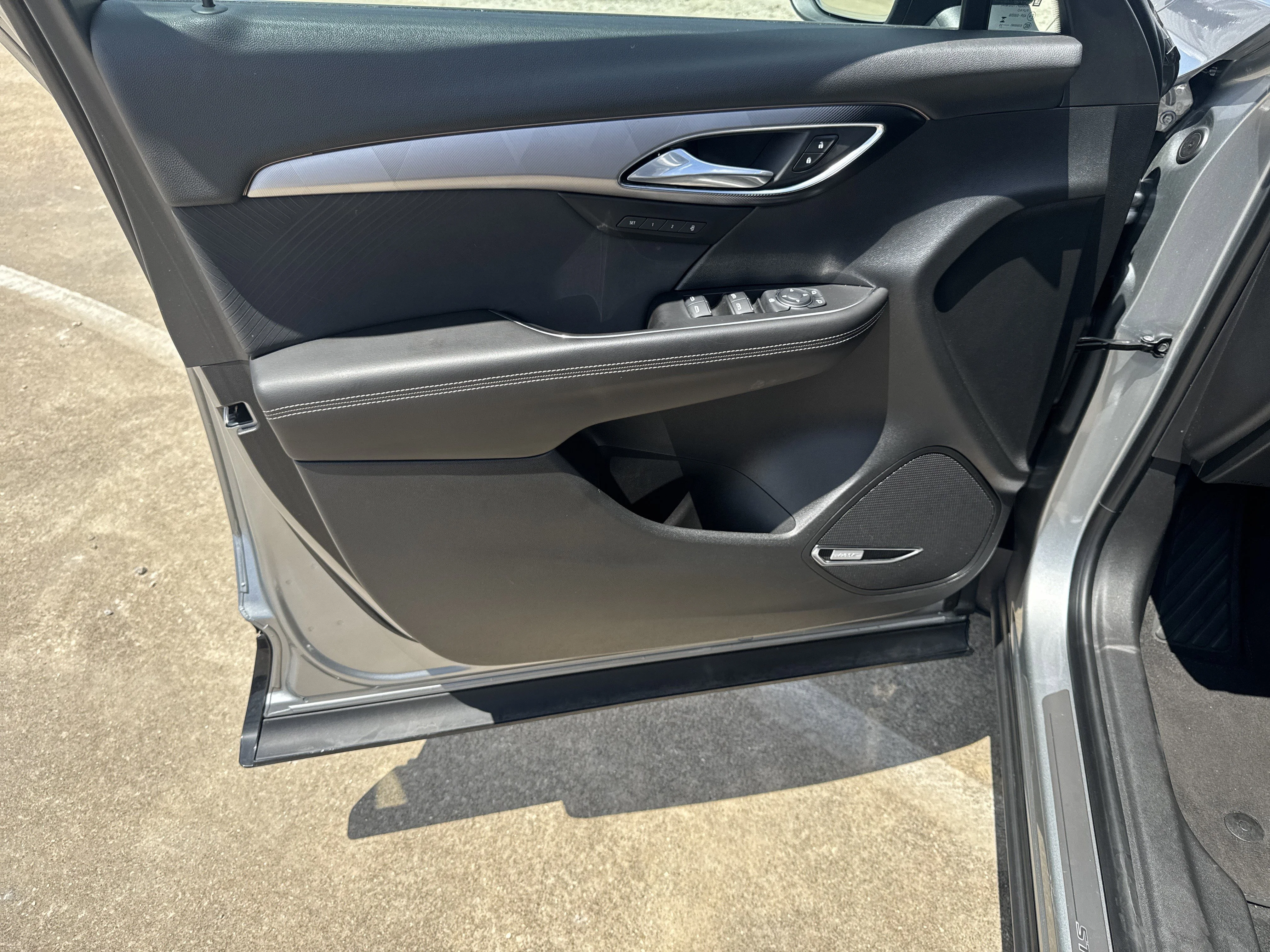 Used 2025 Moonstone Gray Metallic Buick Sport Touring image 11