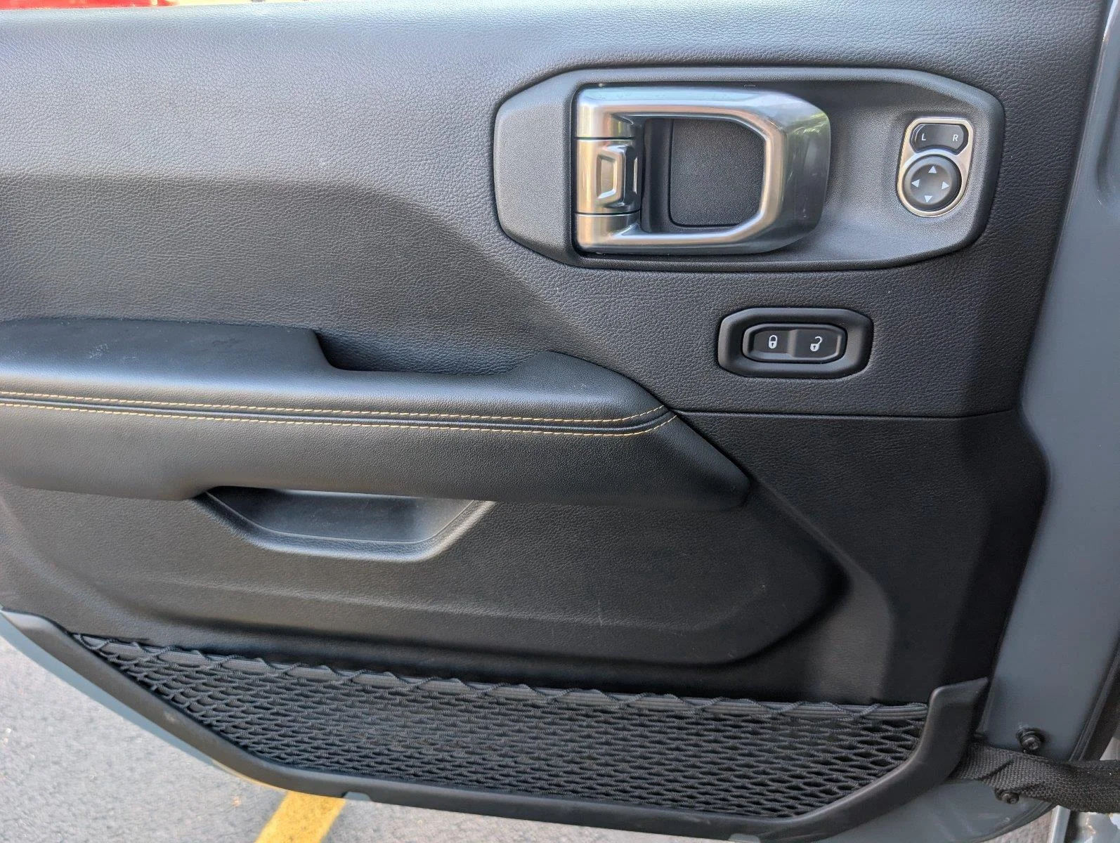 Used 2026 Anvil Clearcoat Jeep Sahara image 19