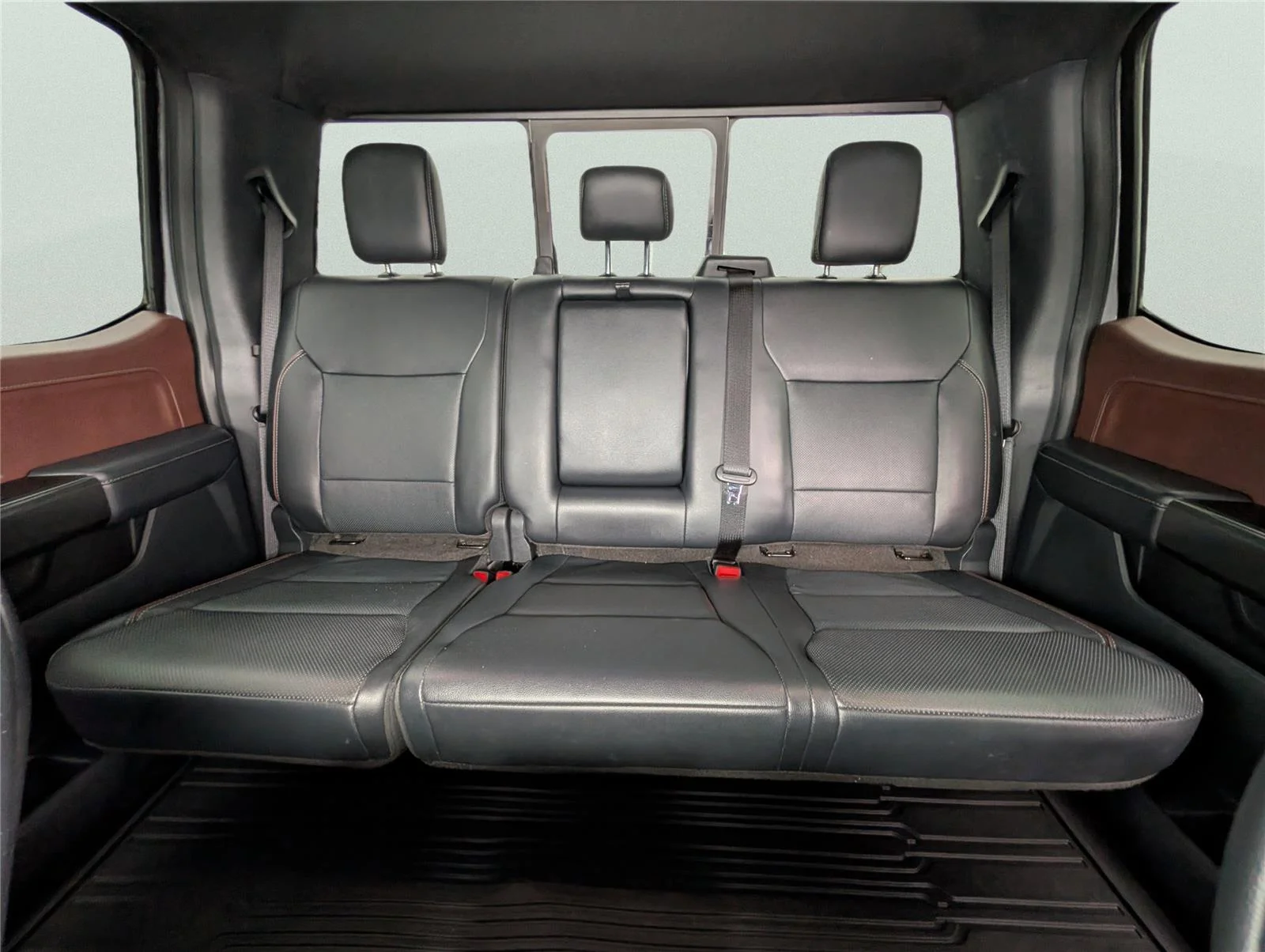 Used 2023 Carbonized Gray Ford LARIAT image 12