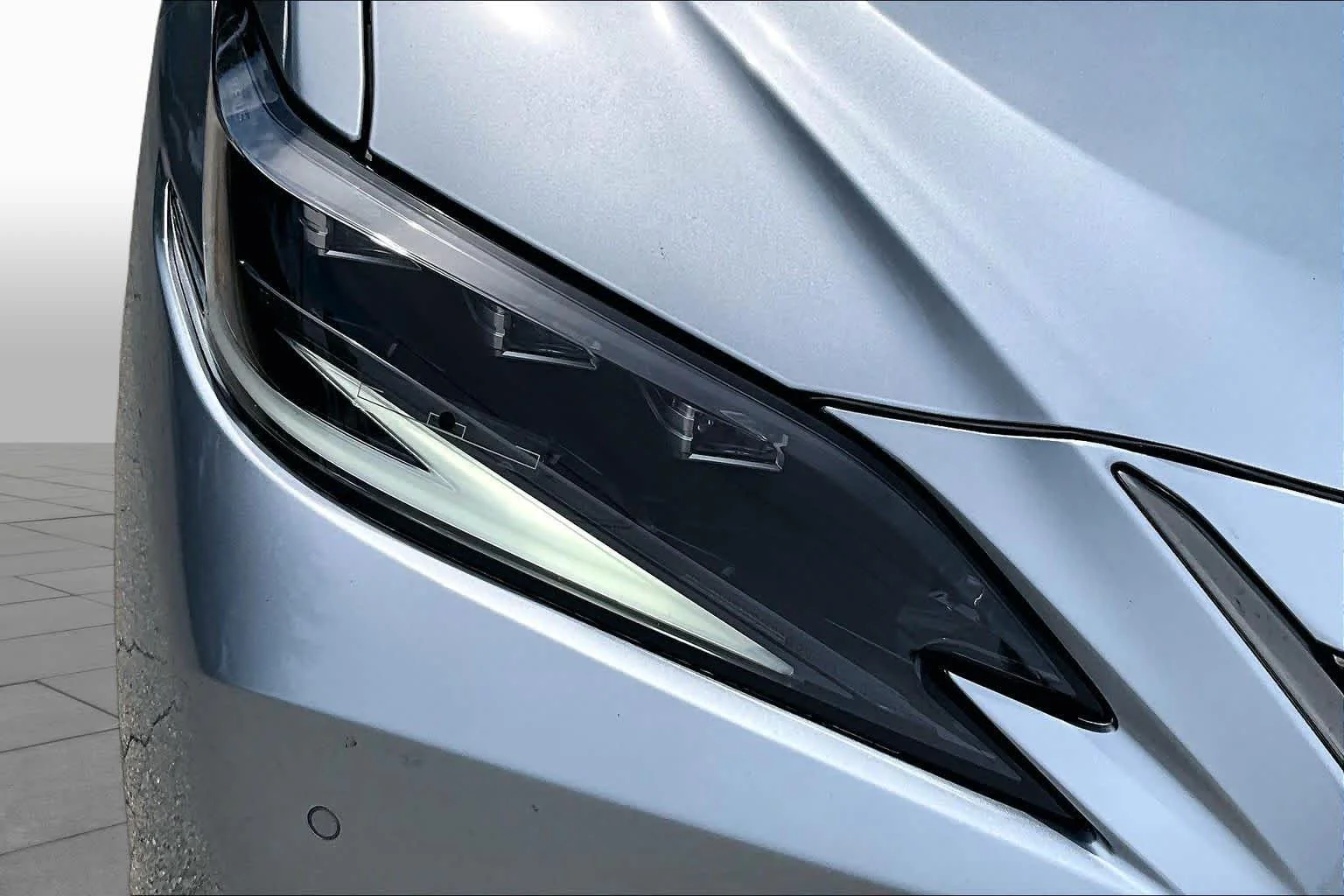 Used 2023 Iridium Lexus F SPORT Handling image 28