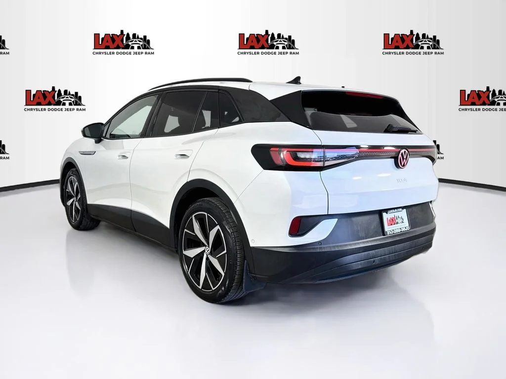 Used 2023 White Volkswagen Pro S image 5