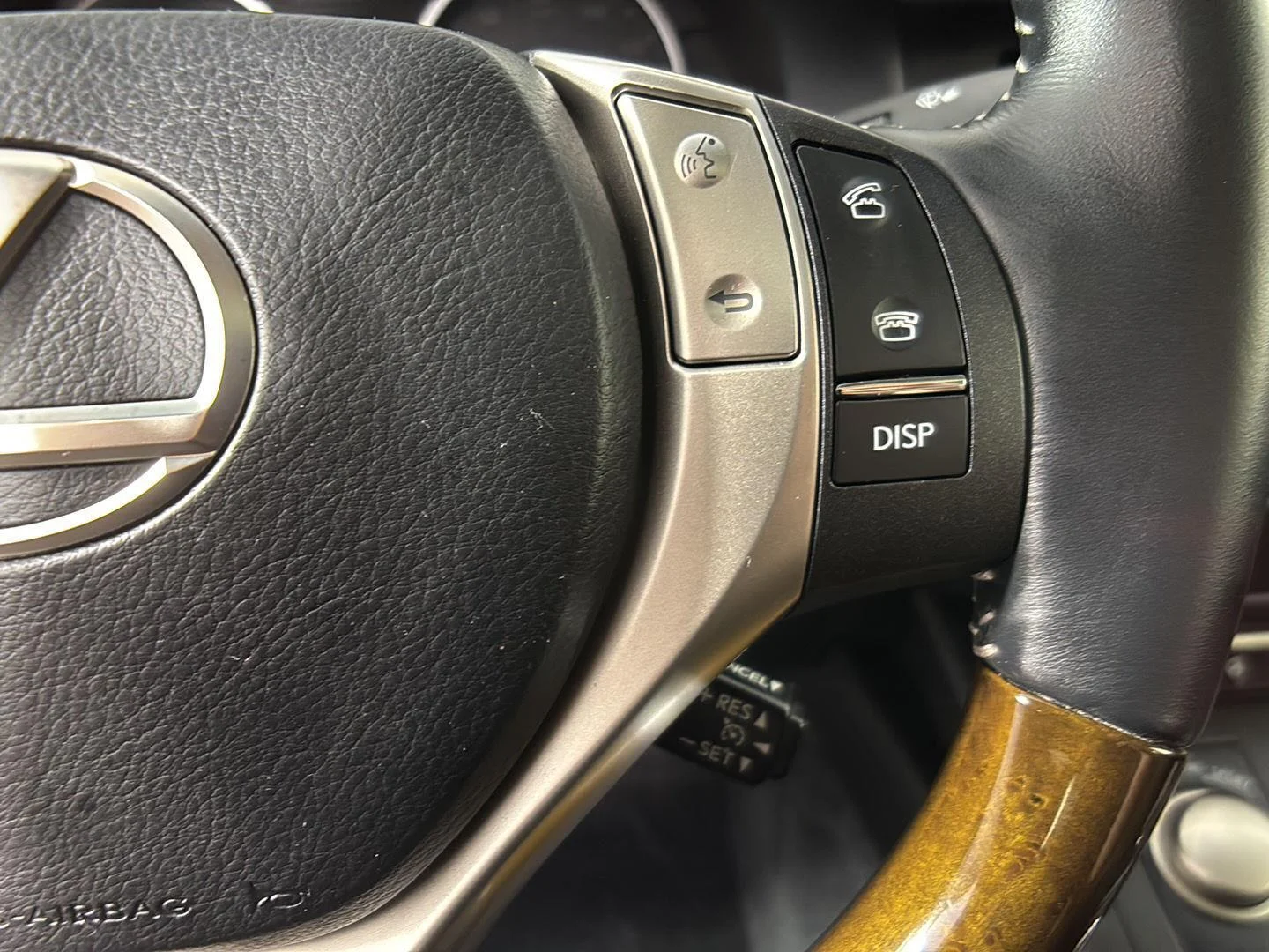 Used 2013 Matador Red Mica Lexus  image 32