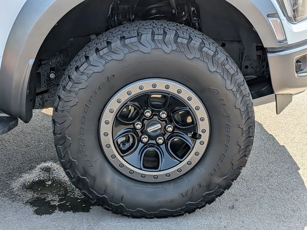Used 2023 White Ford Raptor image 19
