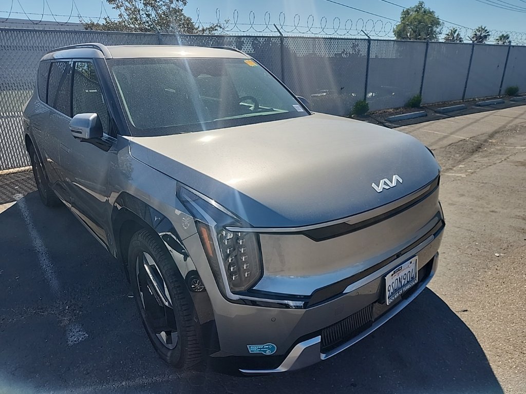 Used 2024 Pebble Kia Land image 1