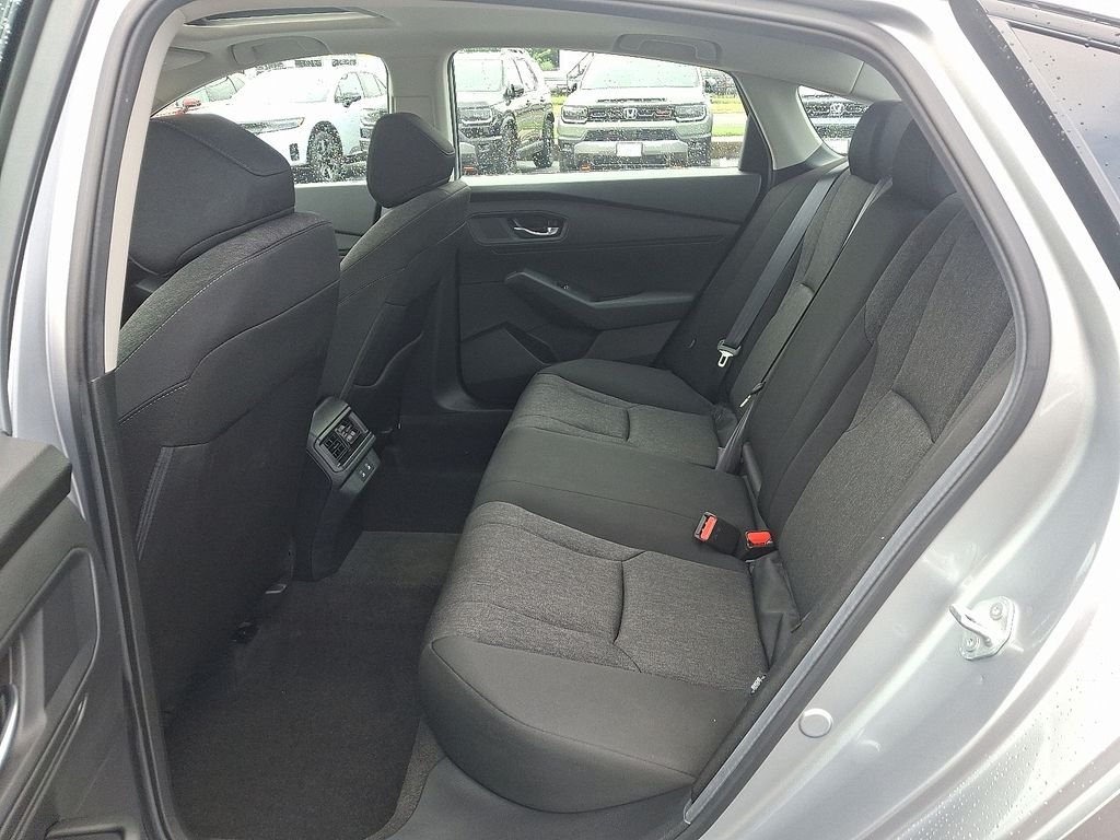 2025 Honda Accord SE - Photo 10