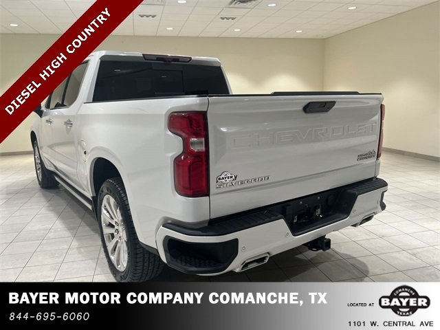 2022 Chevrolet Silverado 1500 High Country photo 3