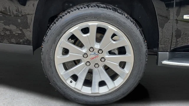 Used 2017 Onyx Black GMC Denali image 18