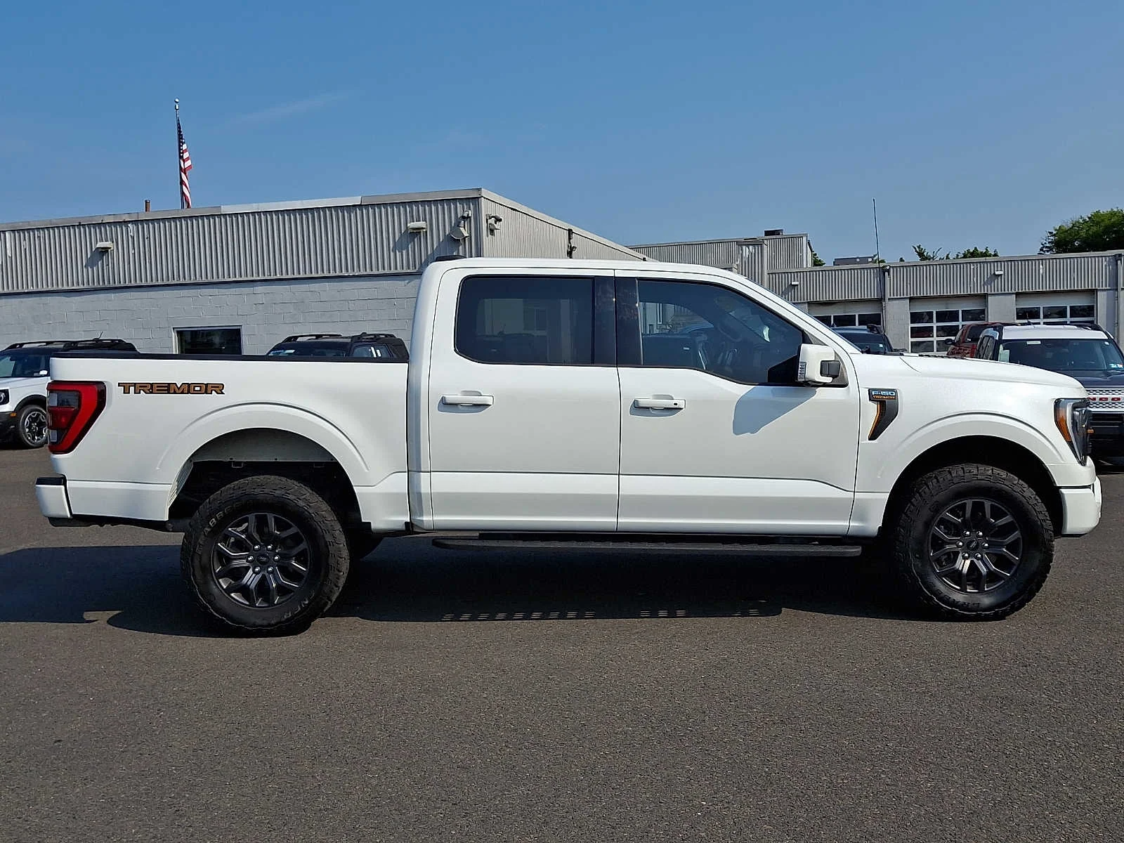 Used 2023 White Ford Tremor image 7