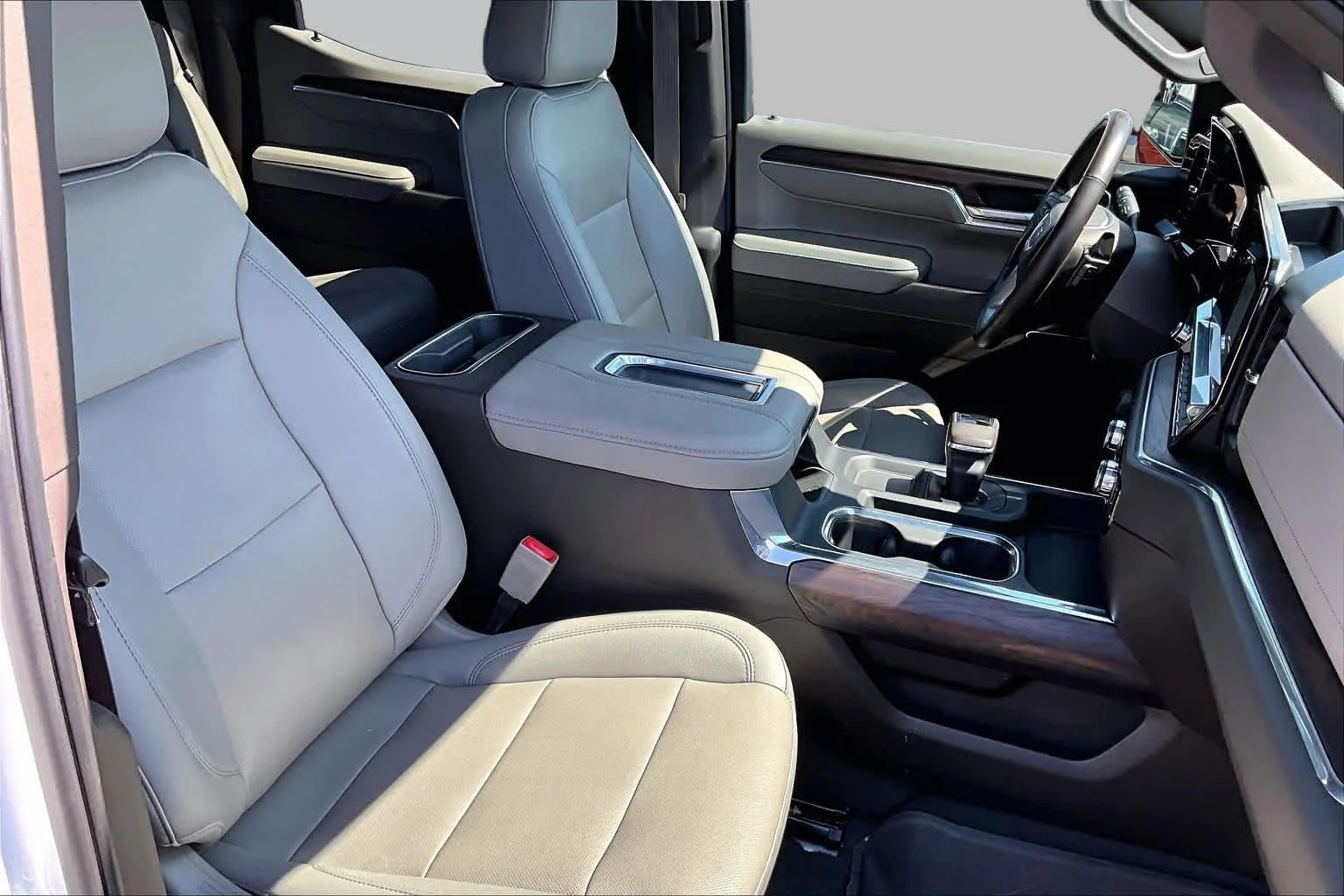 2022 GMC Sierra 1500 SLT - Photo 8