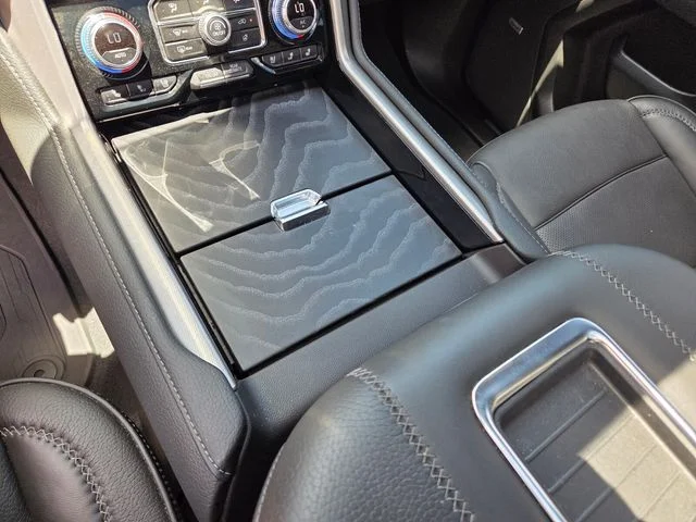 Used 2024 Silver GMC Denali image 27