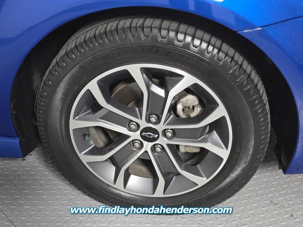 Used 2020 Blue Metallic Chevrolet LT image 12