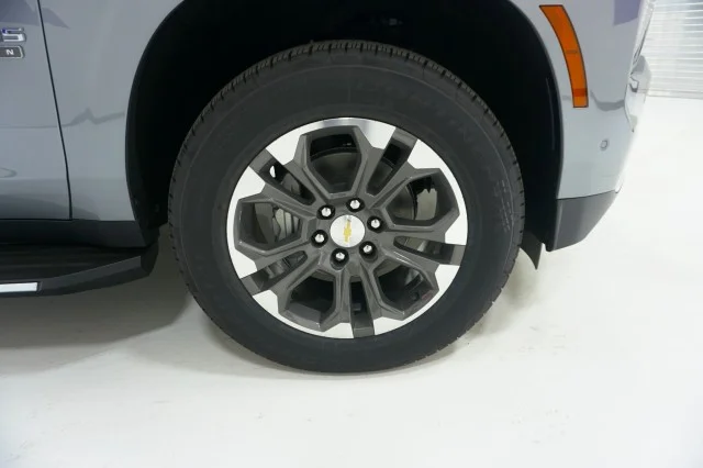 New 2026 Sterling Gray Metallic Chevrolet LT image 5