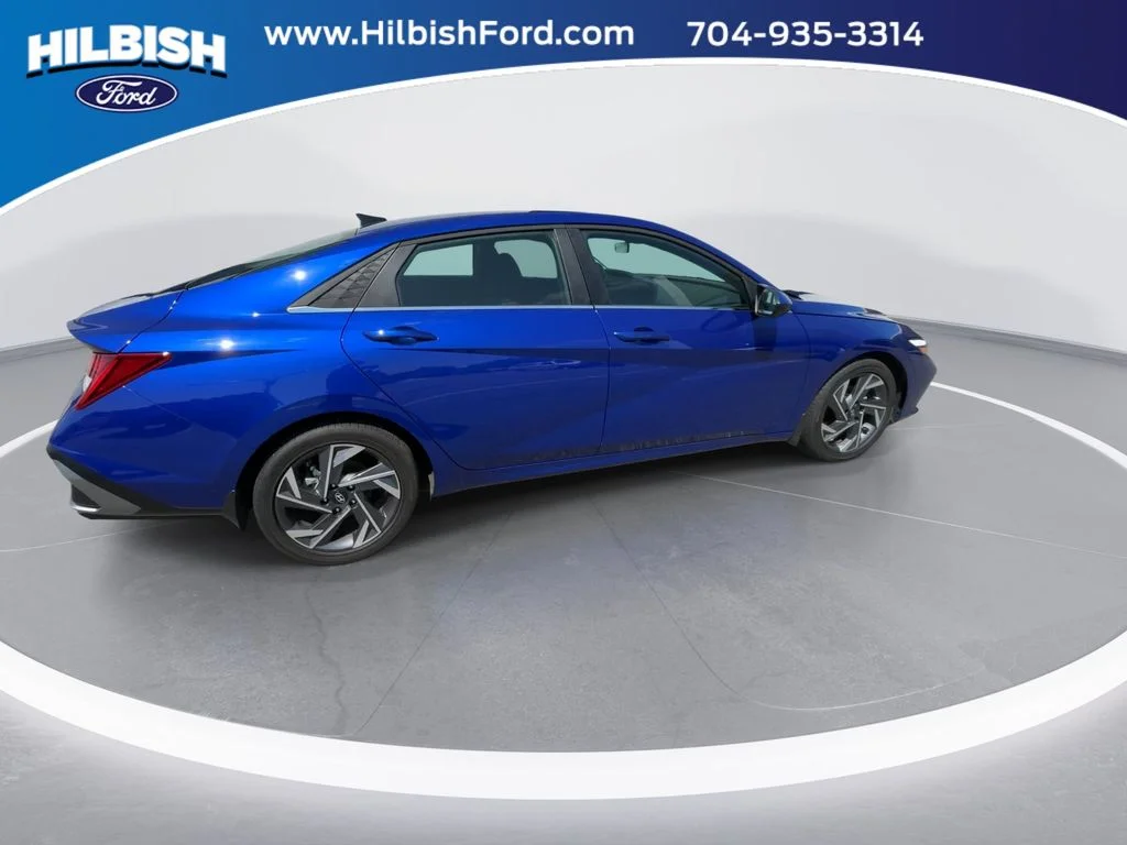 Used 2025 Blue Hyundai SEL Convenience image 8