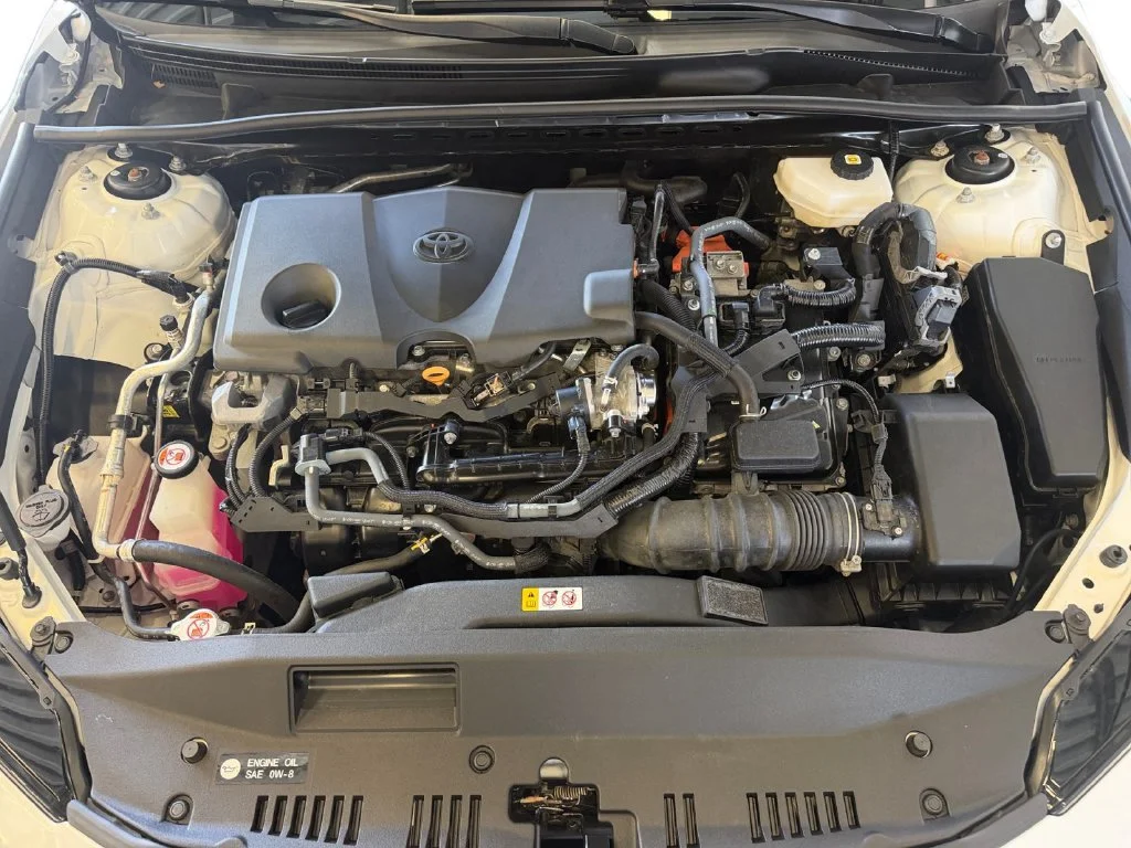 Used 2025 White Toyota LE image 15