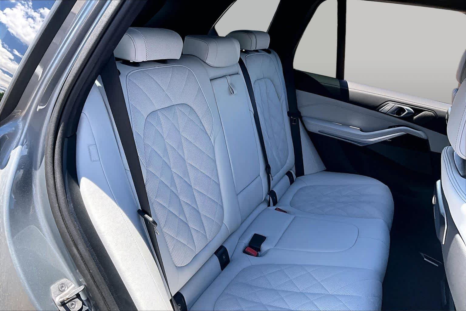 Certified Used 2025 Skyscraper Grey Metallic BMW xDrive40i image 17