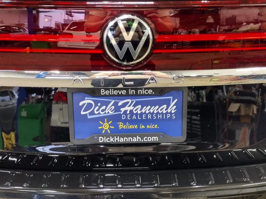 New 2026 Black Volkswagen 2.0T SE w/Technology image 15