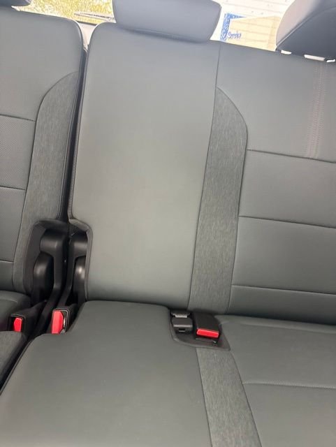 Used 2025 Red GMC AT4 image 32