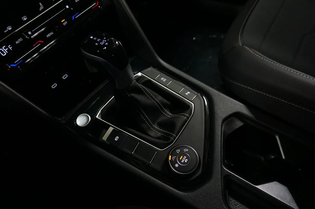 New 2026 Green Volkswagen 1.5T SE Black image 16