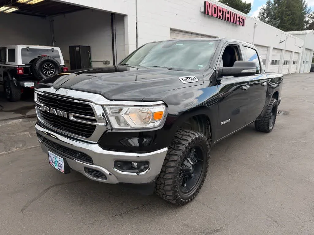Used 2019 Diamond Black Crystal Pearlcoat Ram Big Horn/Lone Star image 3