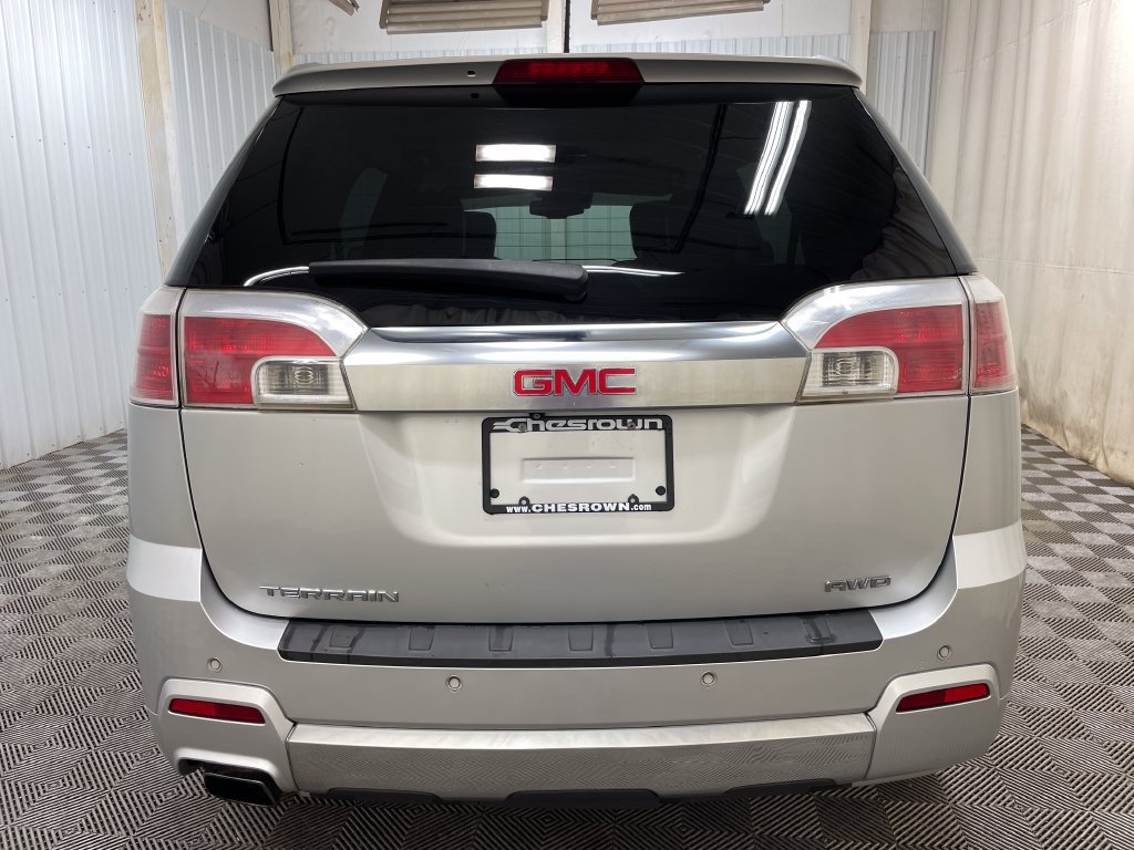 Used 2015 QUICKSILVER METALLIC GMC Denali image 15