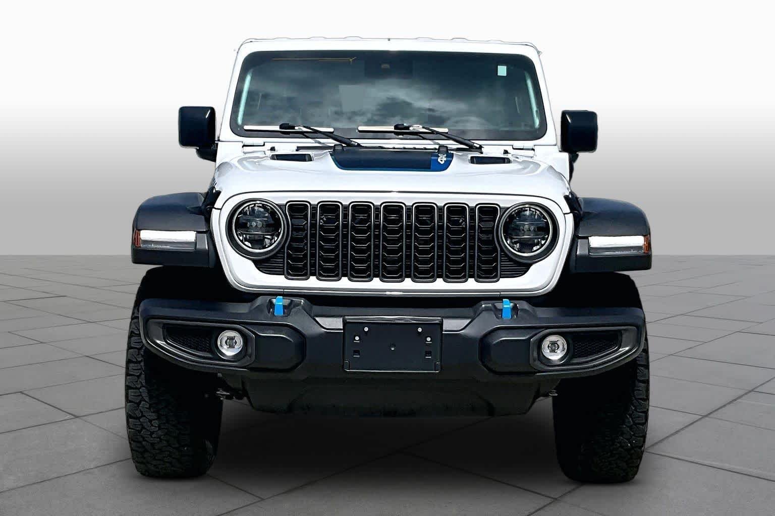 Used 2024 Bright White Clearcoat Jeep Rubicon image 3