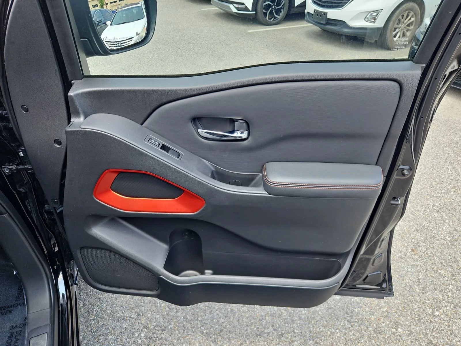 Used 2023 Black Nissan PRO-4X image 42