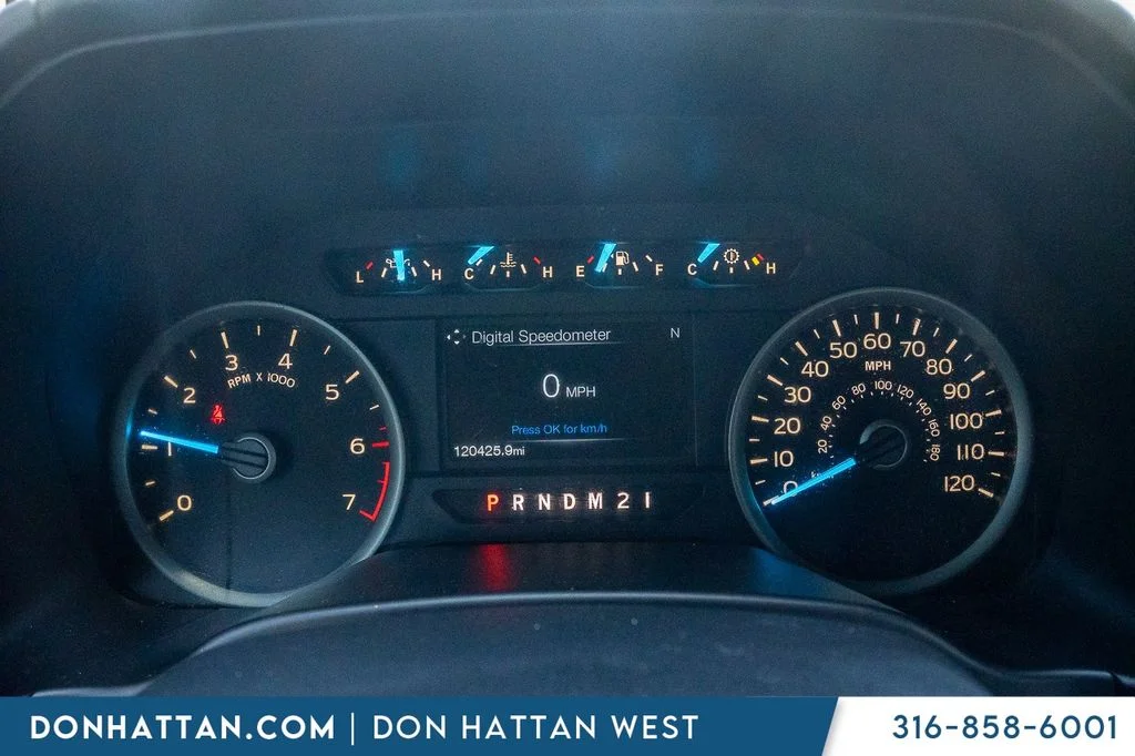 Used 2017  Ford XLT image 6